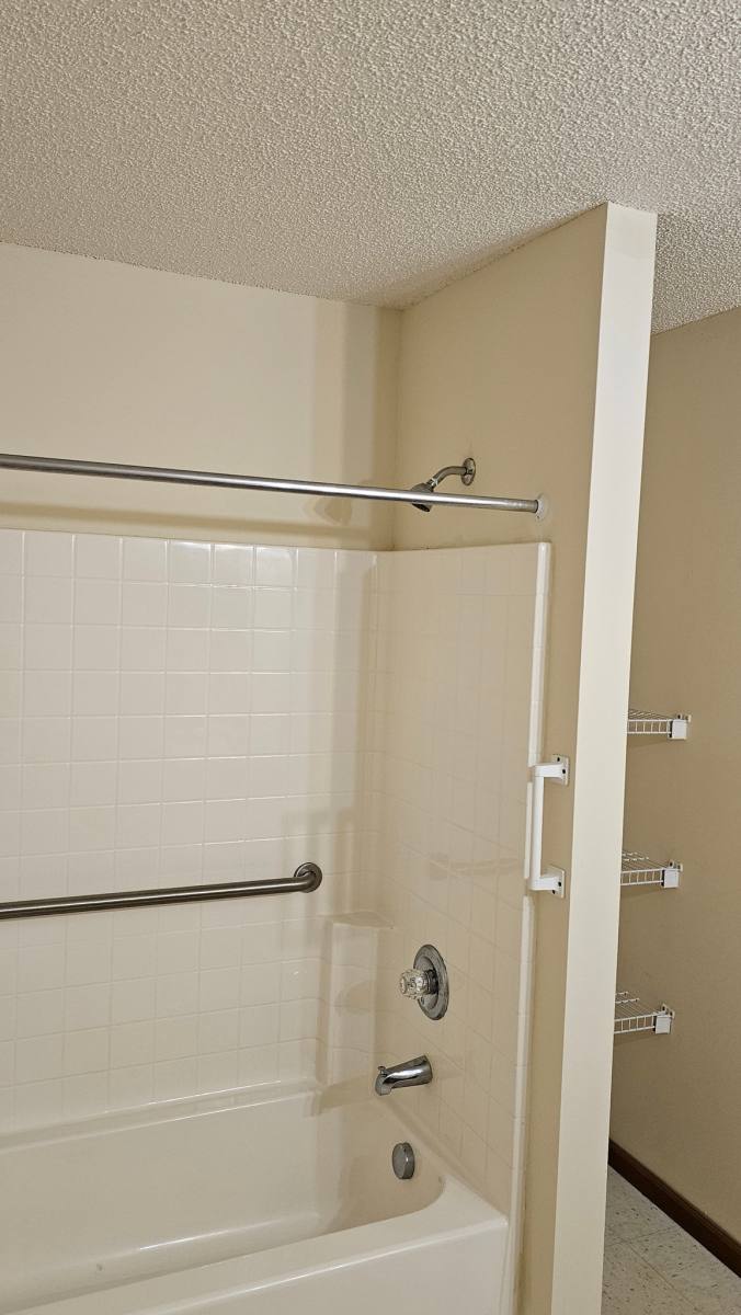 Apartment for rent at 571 Maccorkle Ave #116, Saint Albans, WV 25177