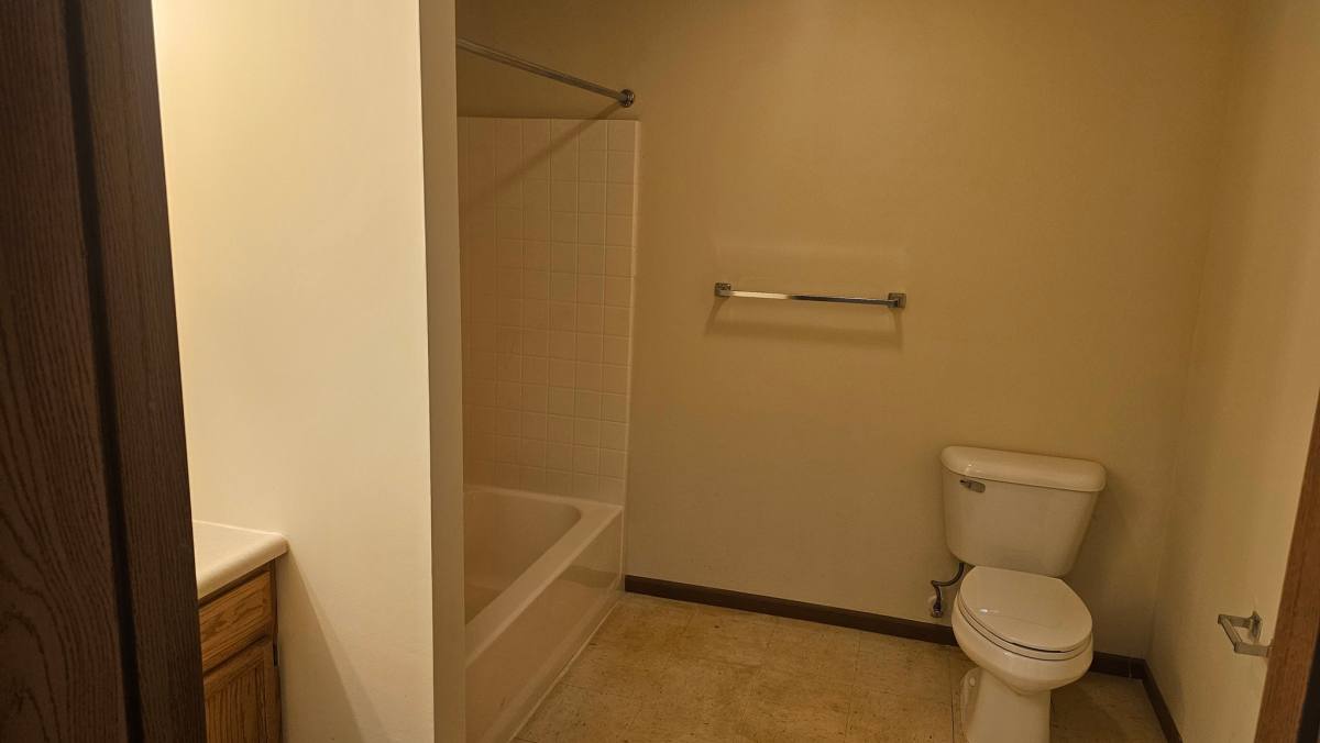 Apartment for rent at 571 Maccorkle Ave #116, Saint Albans, WV 25177