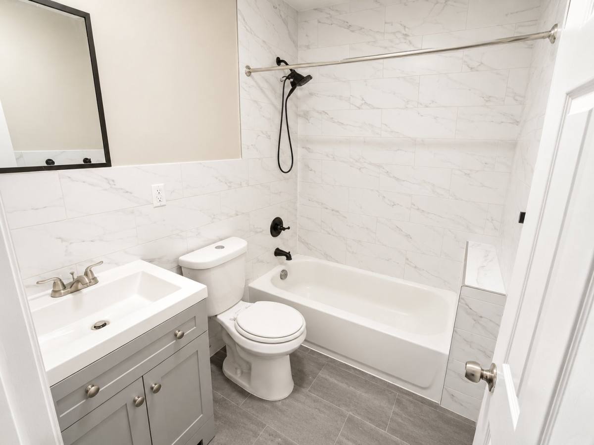 Apartment for rent at 220 N 5th St #2, Newark, NJ 07107