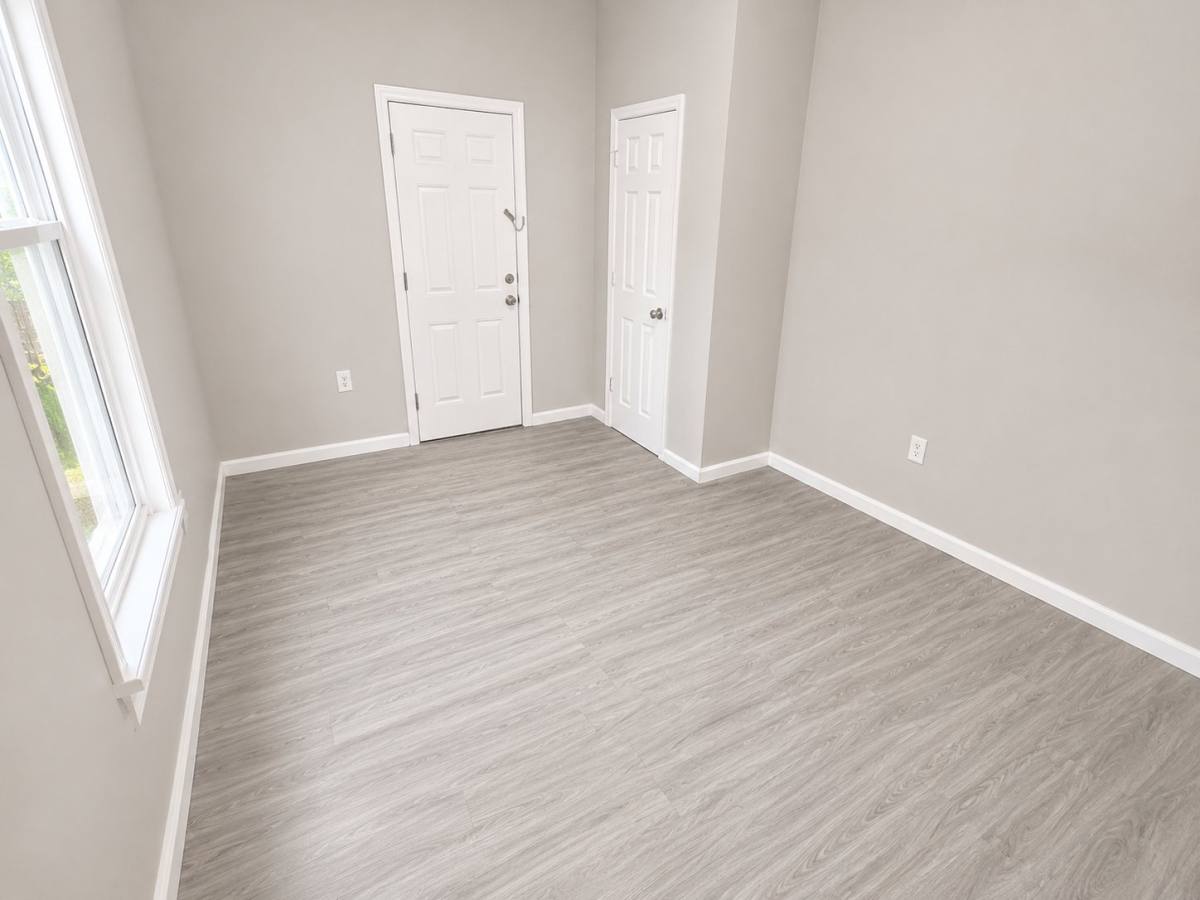 Apartment for rent at 220 N 5th St #2, Newark, NJ 07107