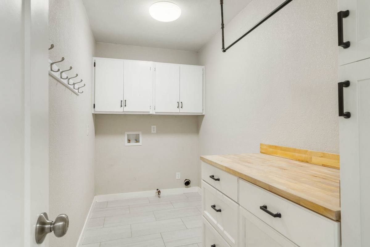 House for rent at 1811 S 148th W Ave, Sand Springs, OK 74063