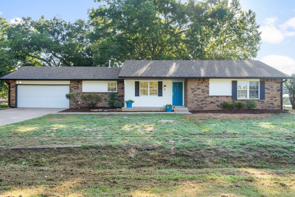 House for rent at 1811 S 148th W Ave, Sand Springs, OK 74063