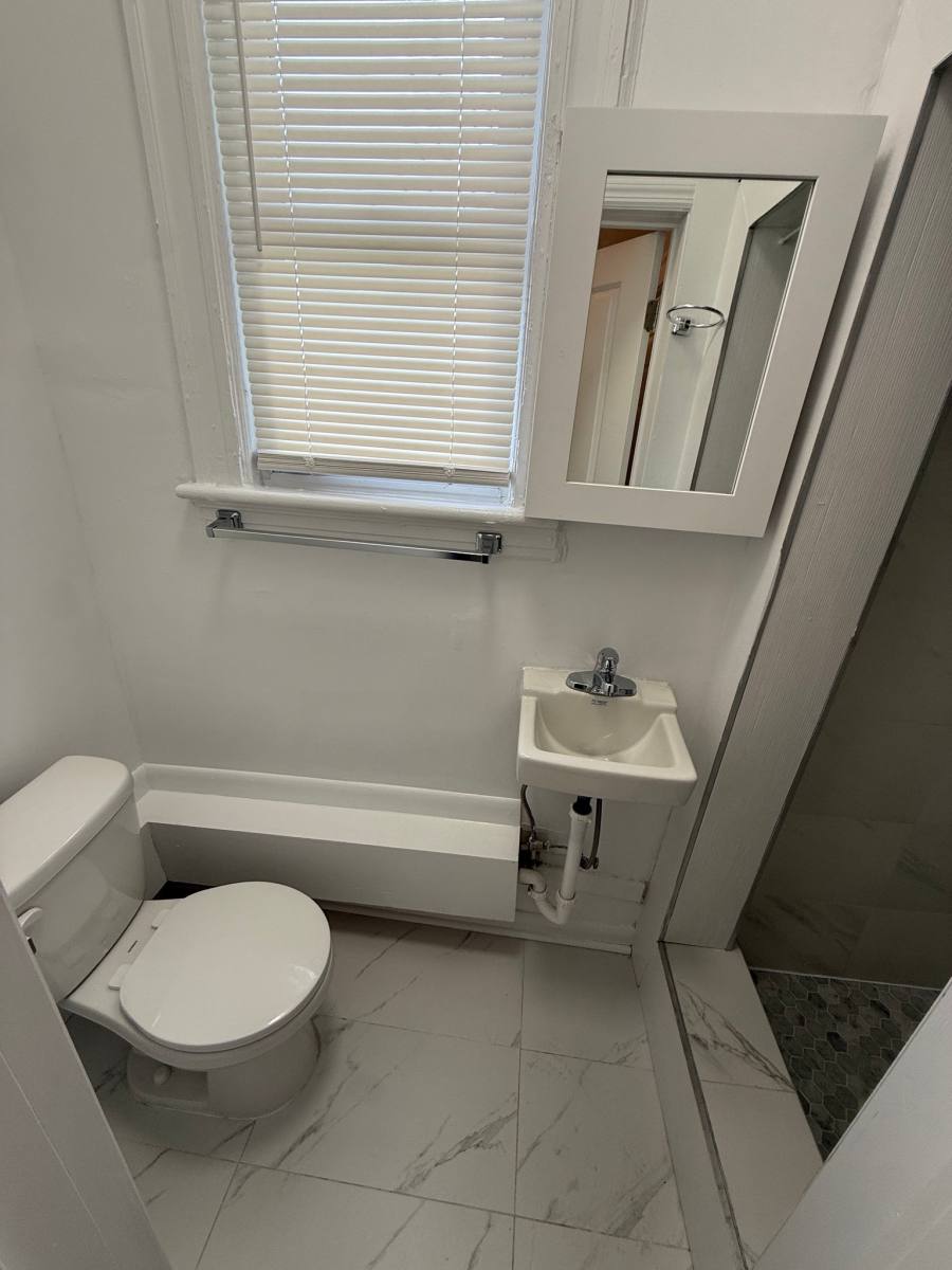 Apartment for rent at 264 9th Ave #6, Paterson, NJ 07524