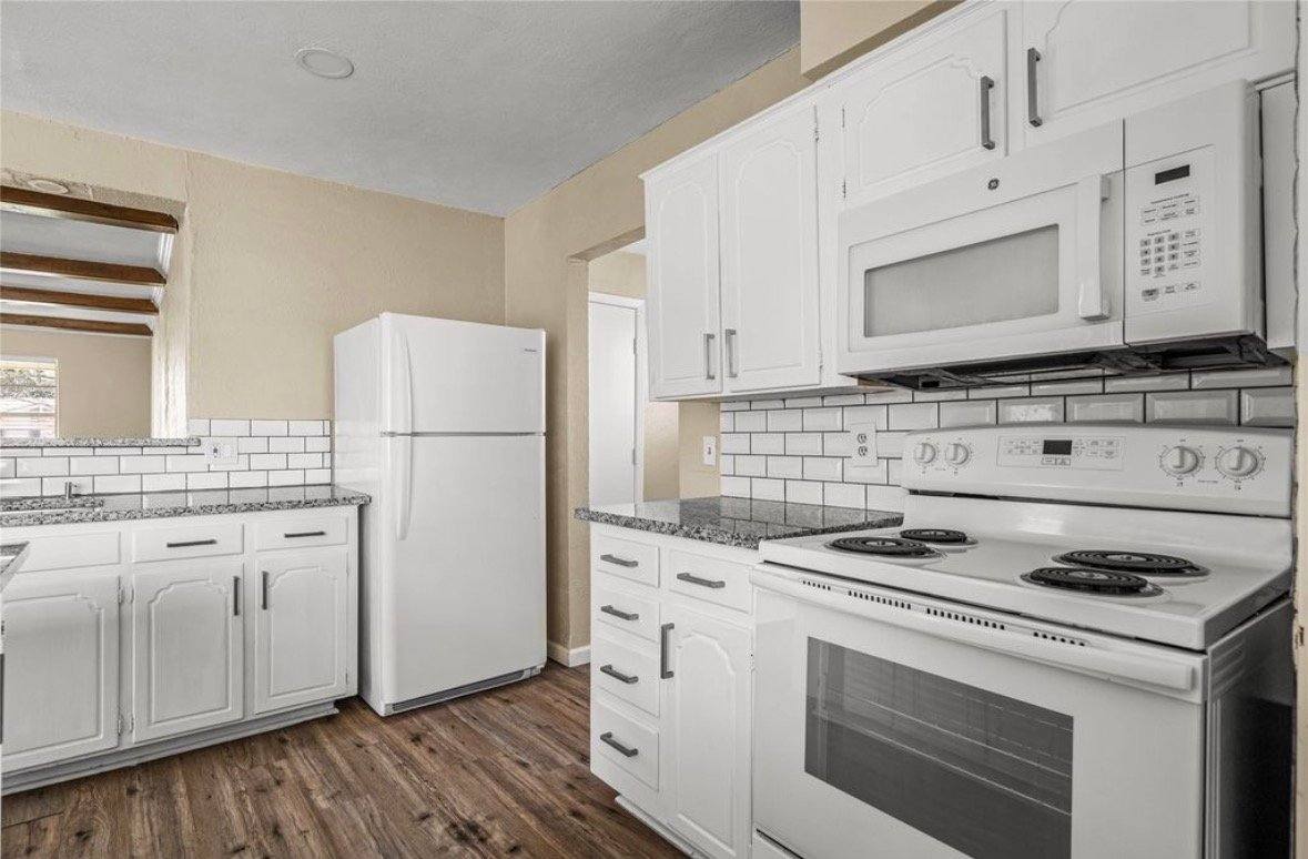 House for rent at 2624 Woodlawn Dr, Ennis, TX 75119