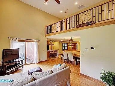 House for rent at 9536 Manor Rd, Leawood, KS 66206