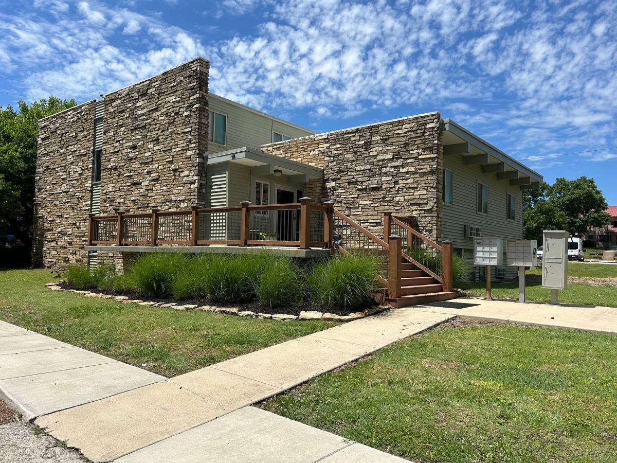 Apartment for rent at 1215 Sylvan #6, Emporia, KS 66801