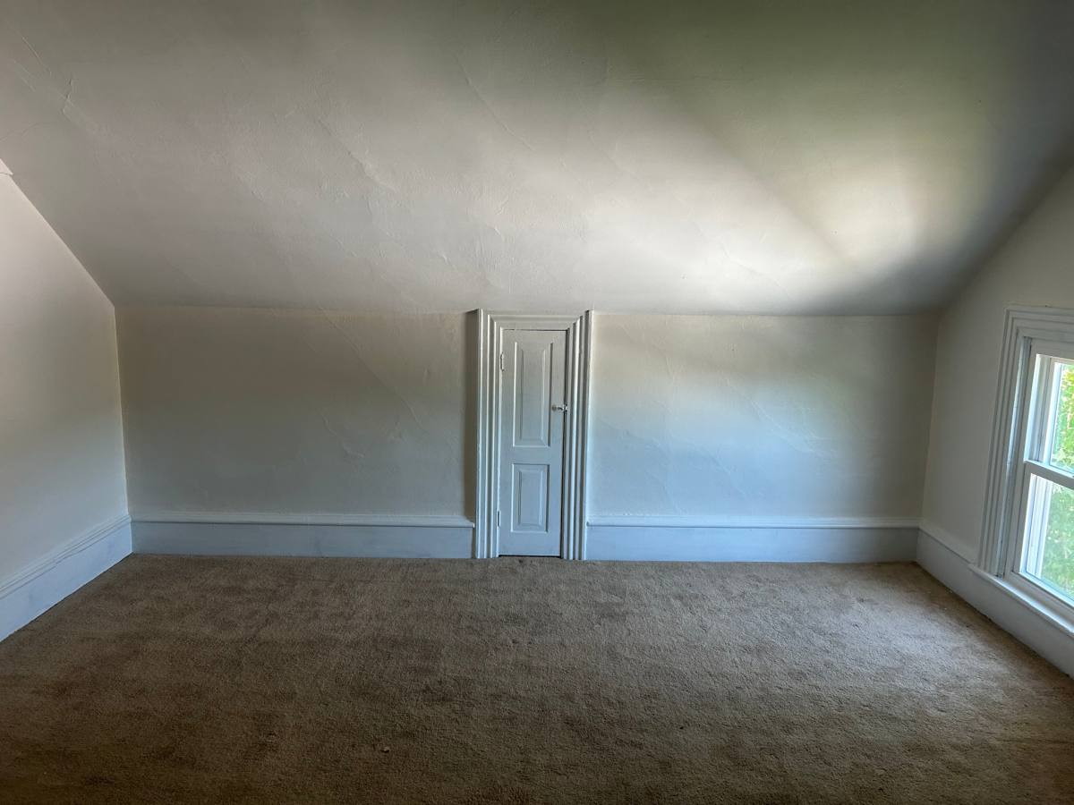 Townhouse for rent at 339 N 2nd St, Lehighton, PA 18235