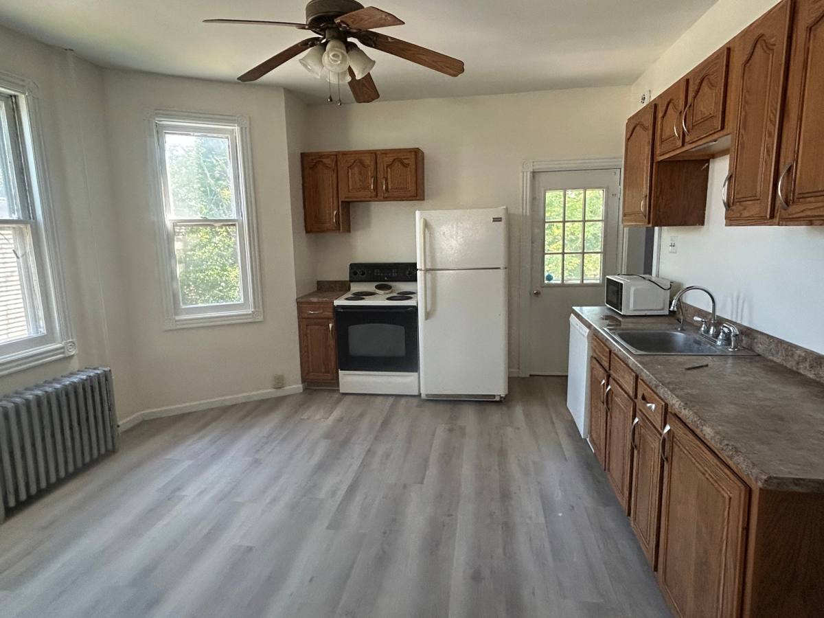 Townhouse for rent at 339 N 2nd St, Lehighton, PA 18235