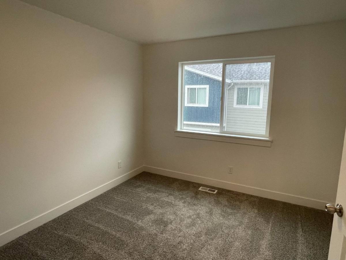 Townhouse for rent at 521 W 340 S, Providence, UT 84332