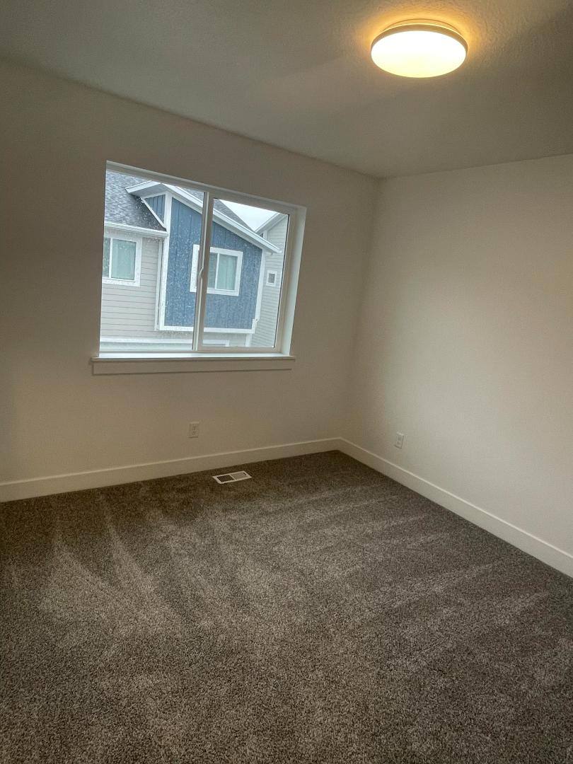 Townhouse for rent at 521 W 340 S, Providence, UT 84332