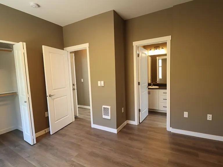 Apartment for rent at 6879 Sun Court SE B A, Salem, OR 97306