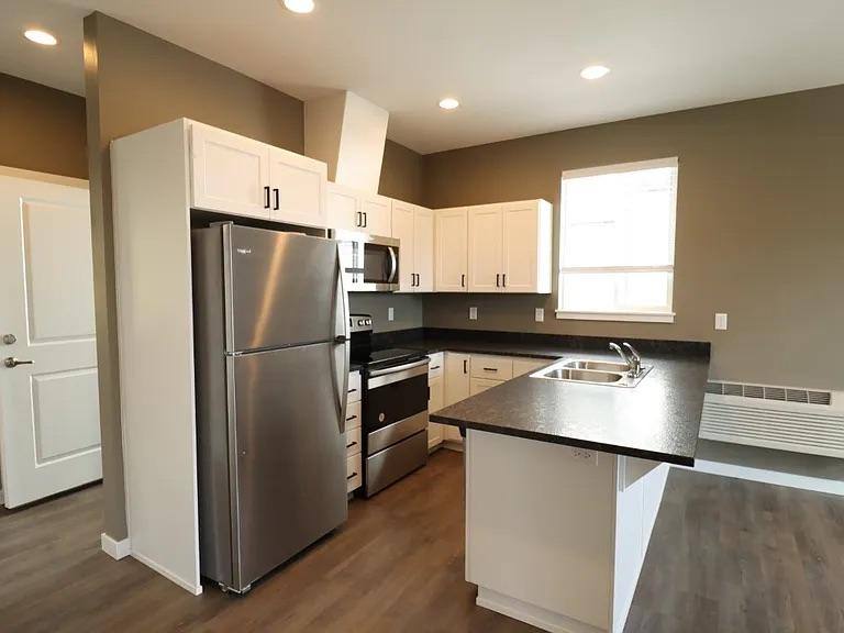 Apartment for rent at 6879 Sun Court SE B A, Salem, OR 97306