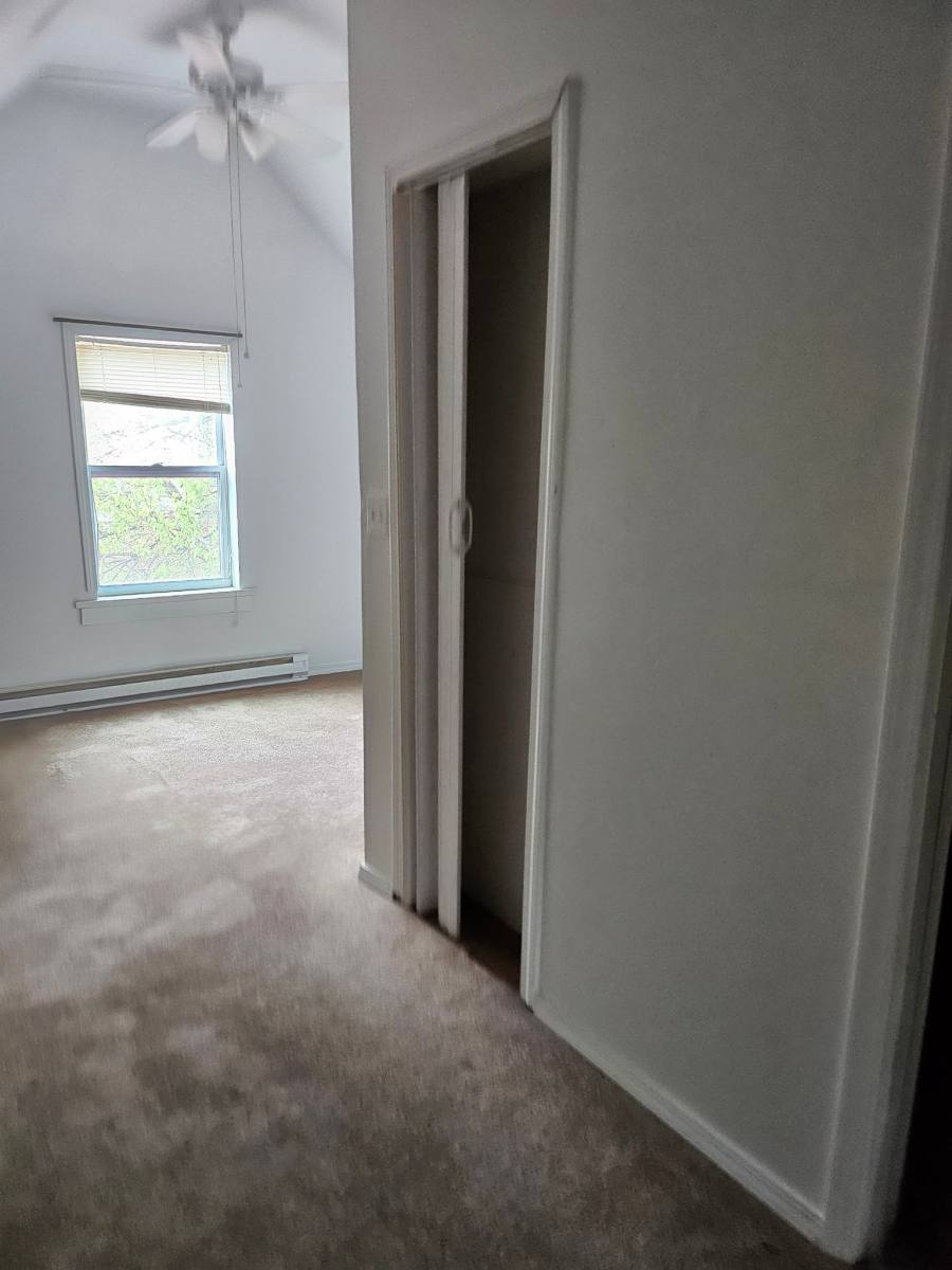 Apartment for rent at 15448 Calcutta Ave - 3rd, Cleveland, OH 44110