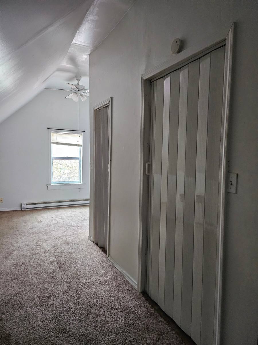 Apartment for rent at 15448 Calcutta Ave - 3rd, Cleveland, OH 44110
