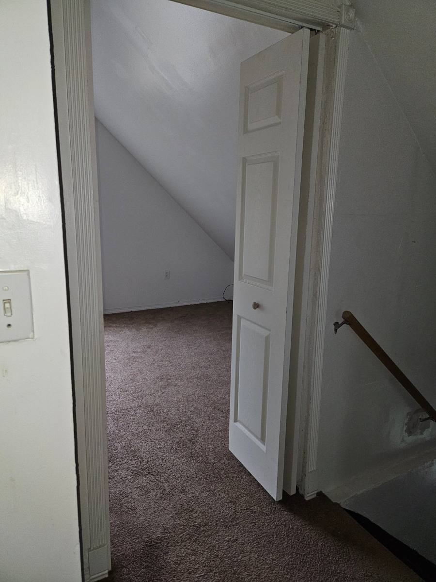 Apartment for rent at 15448 Calcutta Ave - 3rd, Cleveland, OH 44110
