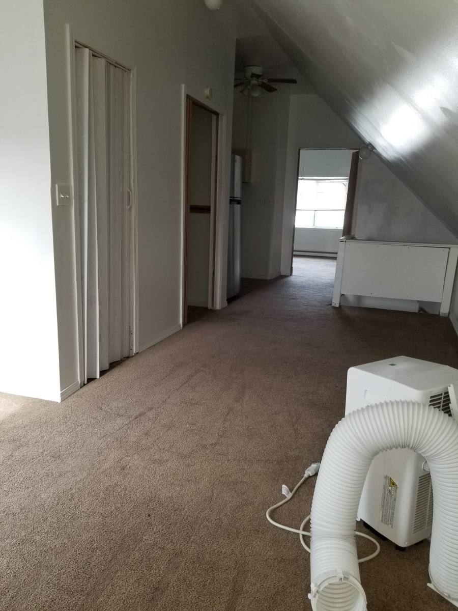 Apartment for rent at 15448 Calcutta Ave - 3rd, Cleveland, OH 44110