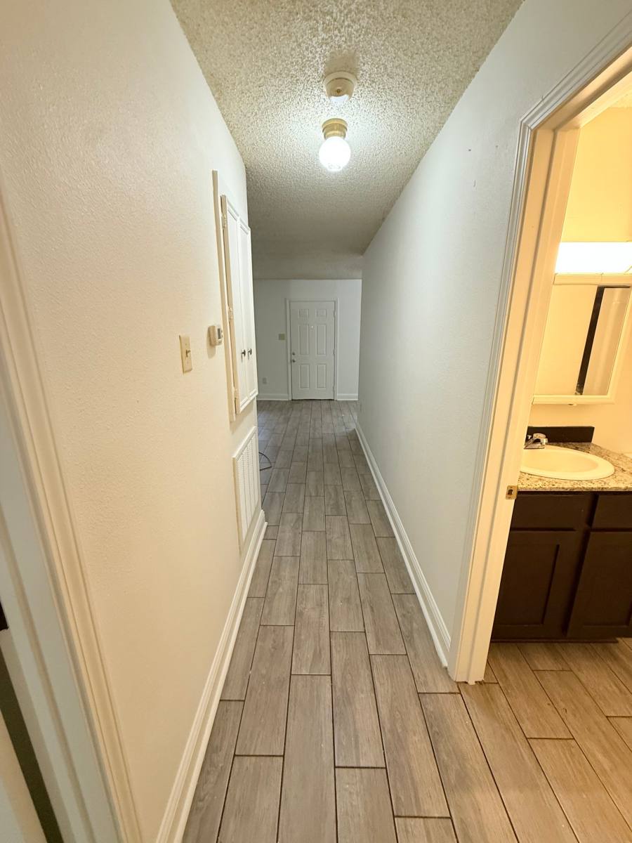 Apartment for rent at 13964 Triple B Rd, Greenwell Springs, LA 70739