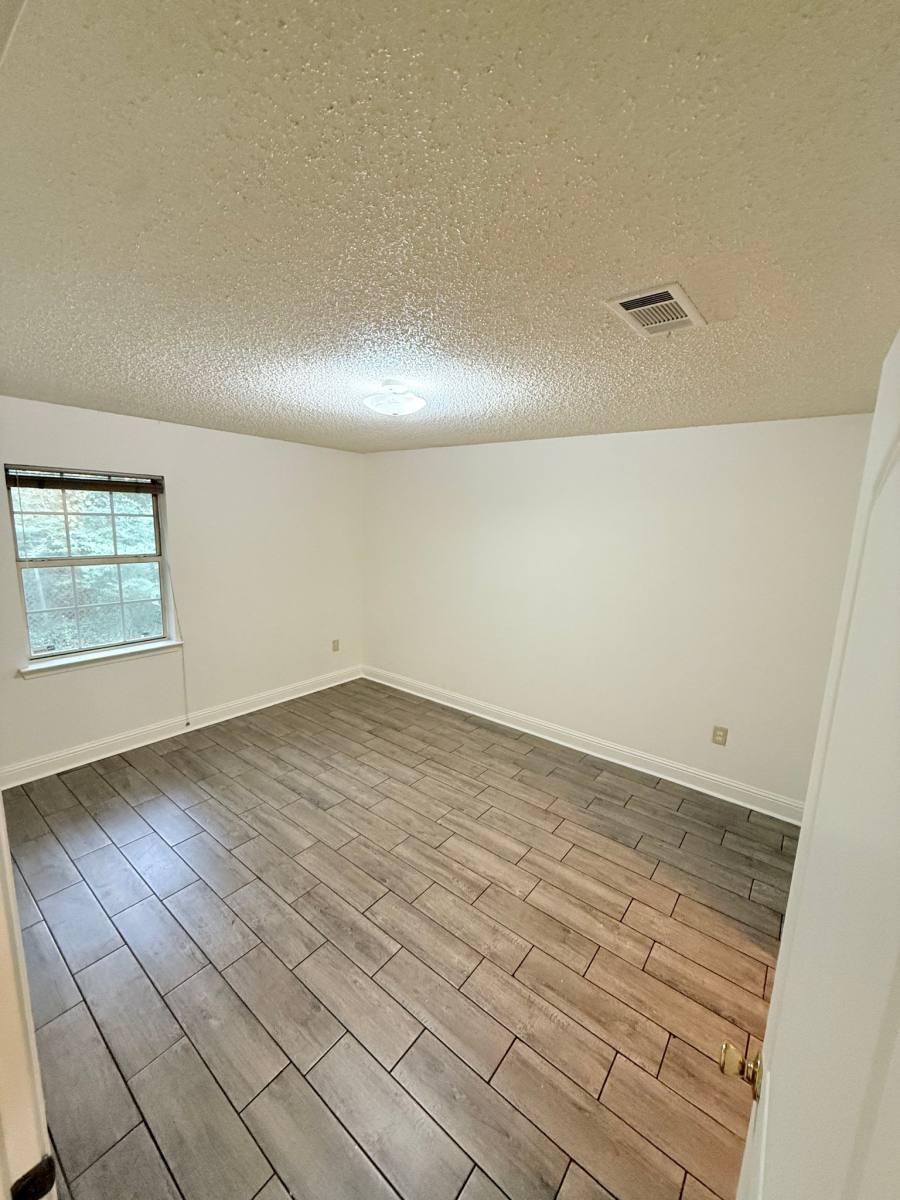 Apartment for rent at 13964 Triple B Rd, Greenwell Springs, LA 70739