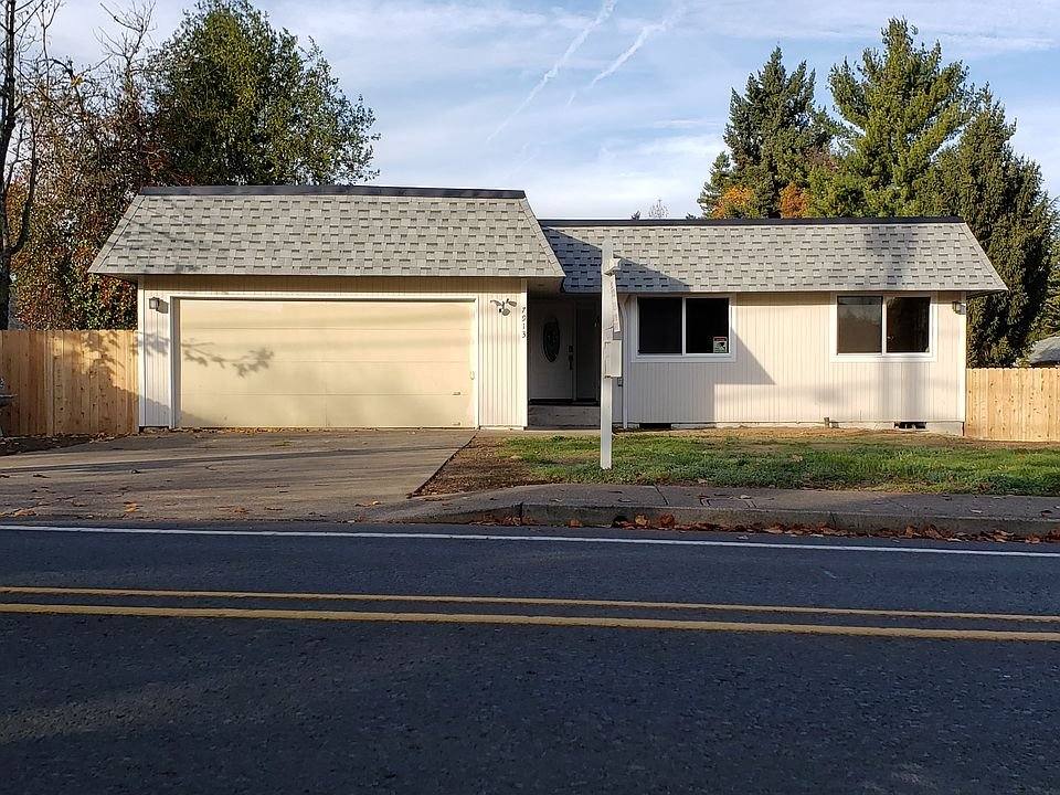 House for rent at 7913 SE Clackamas Rd, Portland, OR 97267