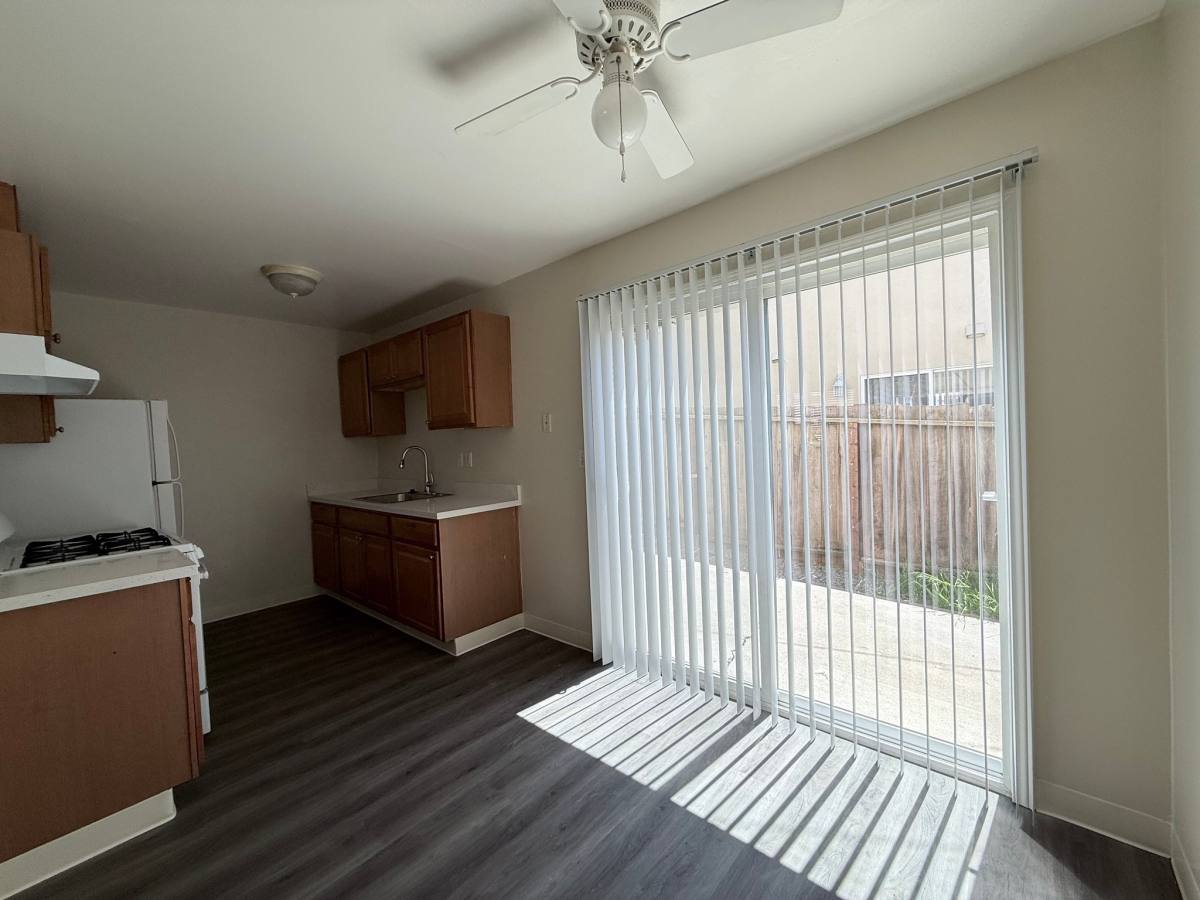 Townhouse for rent at 671 Military E, Benicia, CA 94510