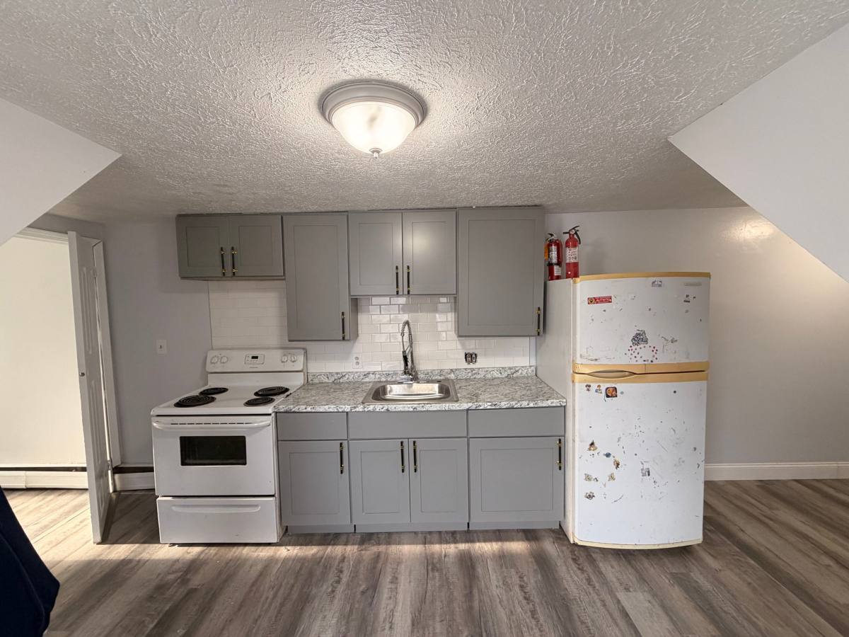 Apartment for rent at 125 Pierce St #6, Lewiston, ME 04240