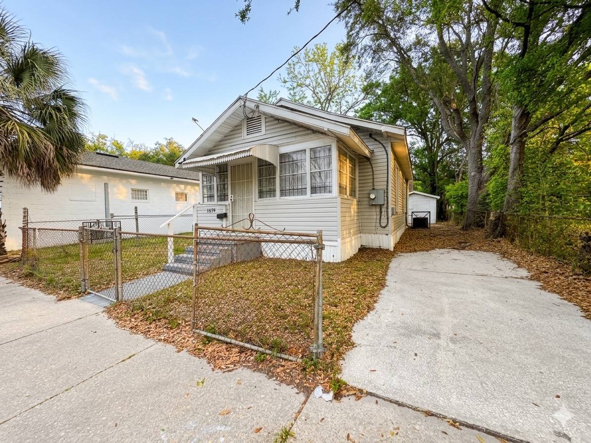 House for rent at 1459 W 23rd St, Jacksonville, FL 32209