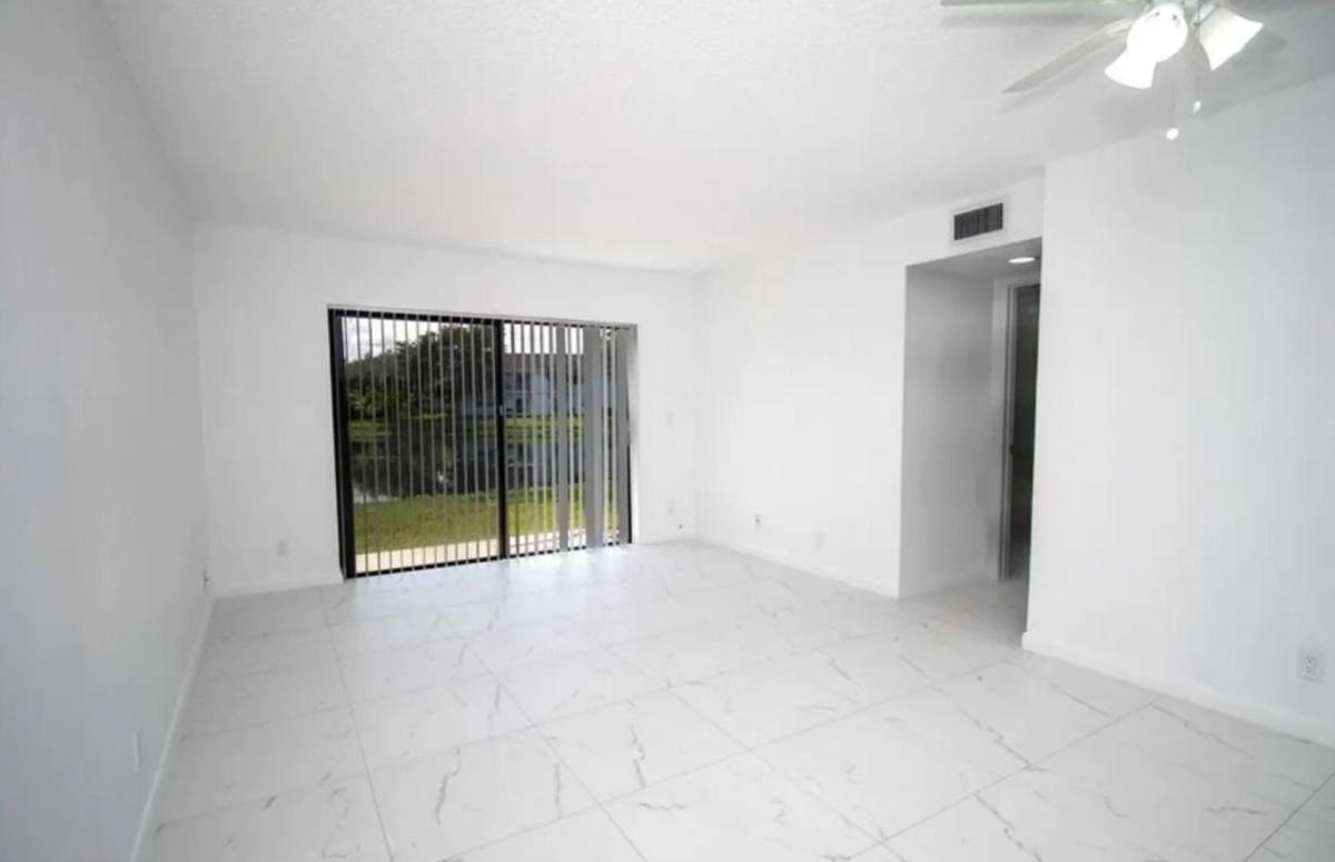 Apartment for rent at 11430 NW 45th St 11432, Coral Springs, FL 33065