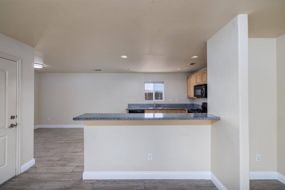 Apartment for rent at 16201 Viho Rd #3, Apple Valley, CA 92307