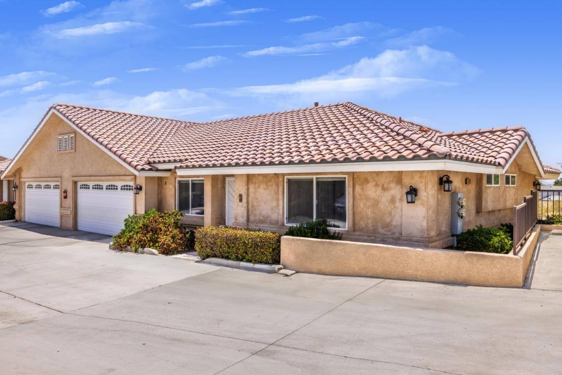 Apartment for rent at 16201 Viho Rd #3, Apple Valley, CA 92307