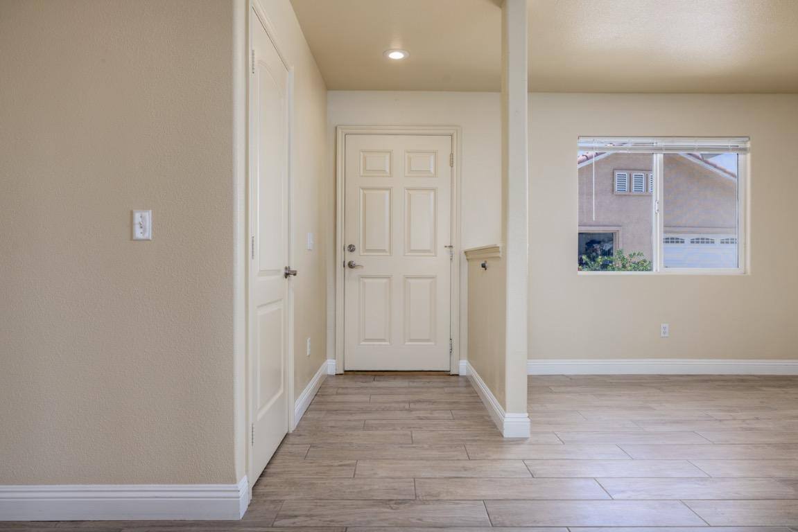 Apartment for rent at 16201 Viho Rd #3, Apple Valley, CA 92307