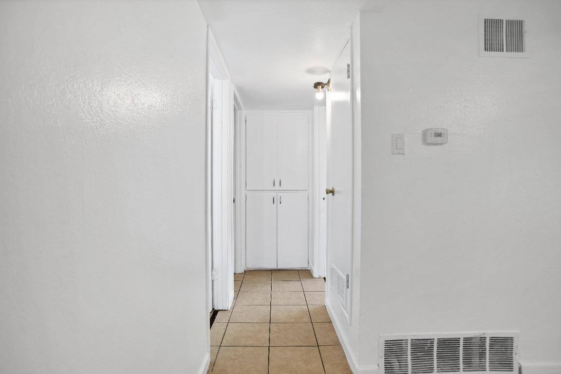 Apartment for rent at 132 W 18th St #3, Merced, CA 95340
