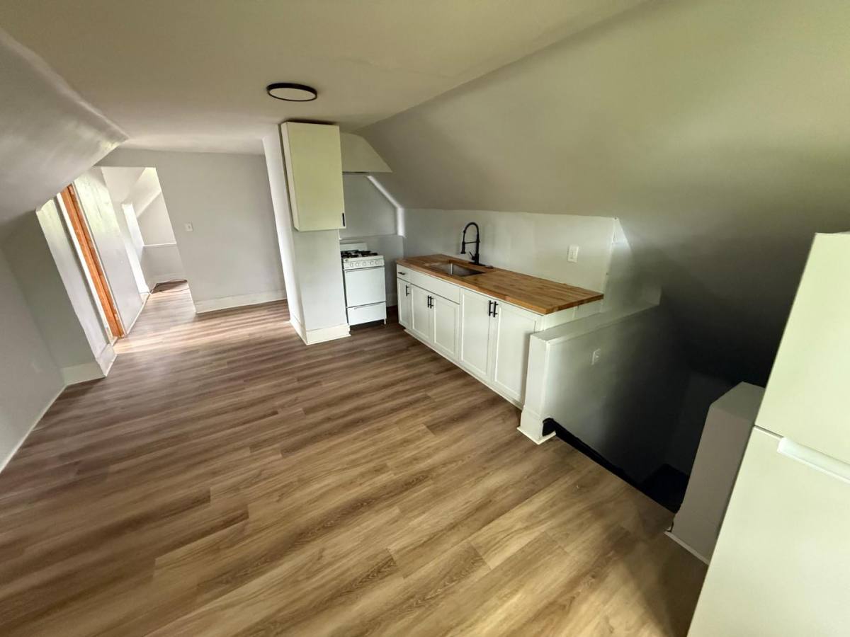 Apartment for rent at 11526 Woodland Ave #3, Cleveland, OH 44104