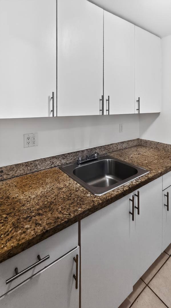 Apartment for rent at 13201 Memorial Highway 111, Miami, FL 33161
