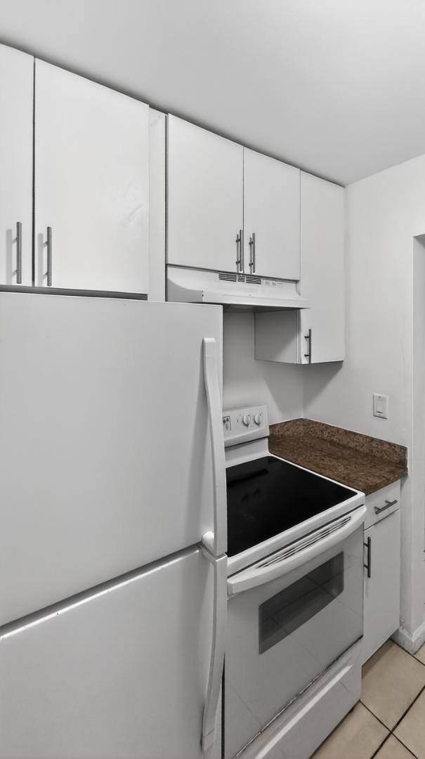 Apartment for rent at 13201 Memorial Highway 111, Miami, FL 33161