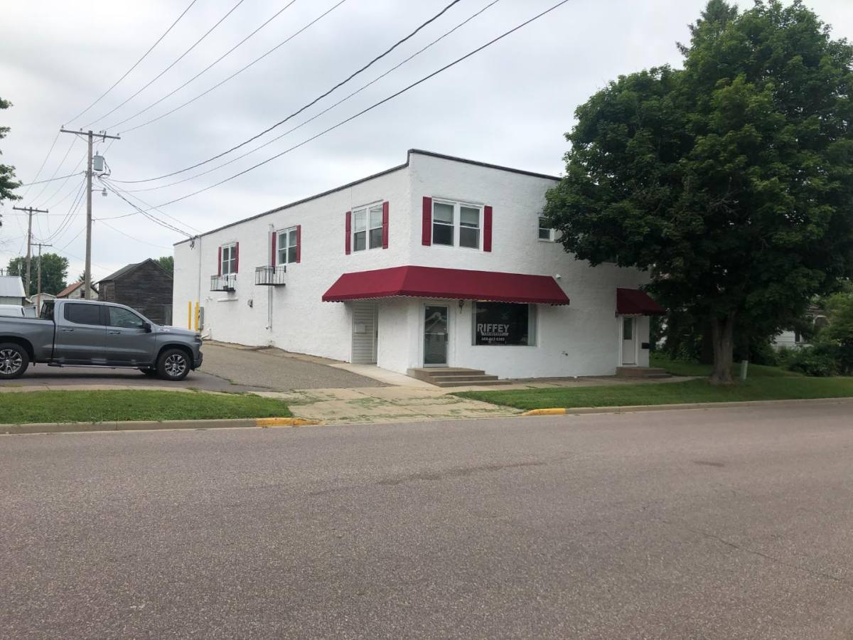 Apartment for rent at 405 Franklin St #1, Elroy, WI 53929