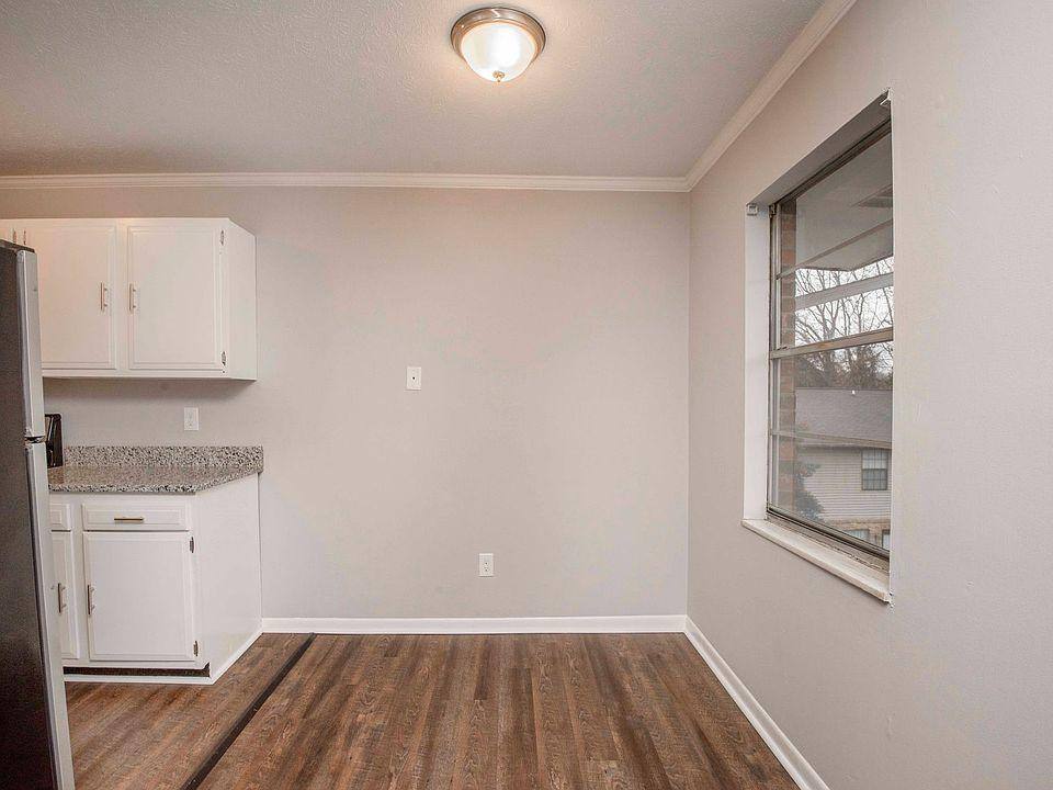 Apartment for rent at 609 E Inskip Dr #6, Knoxville, TN 37912