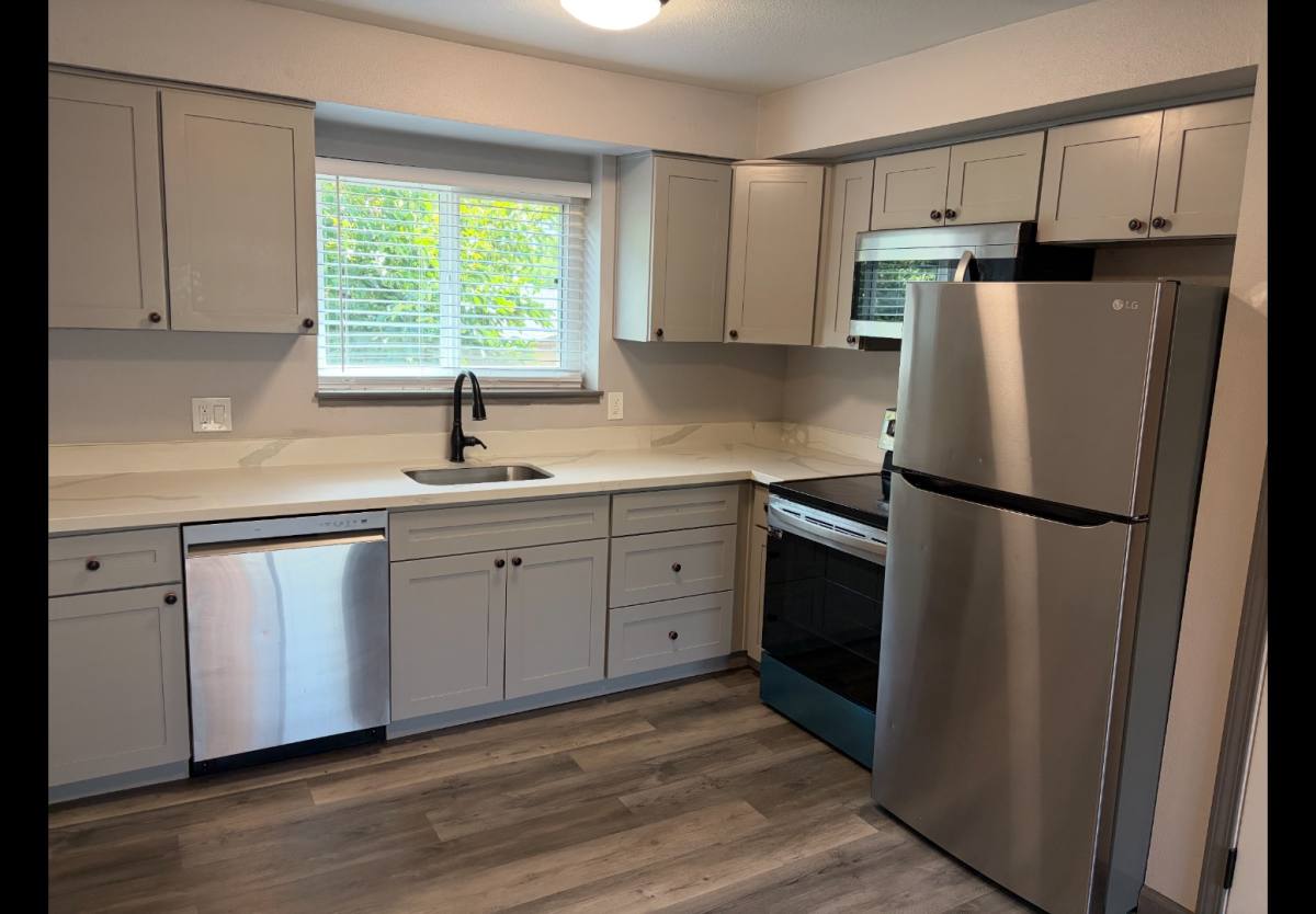 Apartment for rent at 1023 W St #2, Sacramento, CA 95818