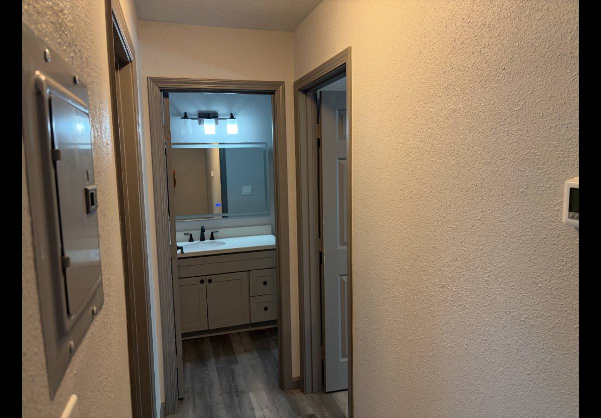 Apartment for rent at 1023 W St #2, Sacramento, CA 95818