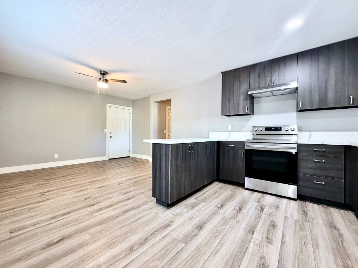 Apartment for rent at 1122 T St #5, Sacramento, CA 95818