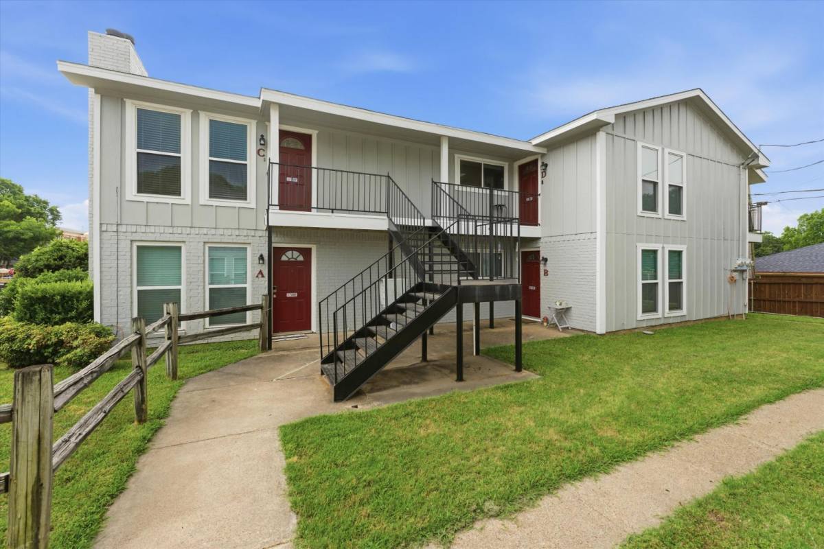 Apartment for rent at 401 N 7th St C, Midlothian, TX 76065