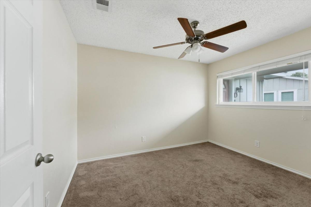 Apartment for rent at 401 N 7th St C, Midlothian, TX 76065