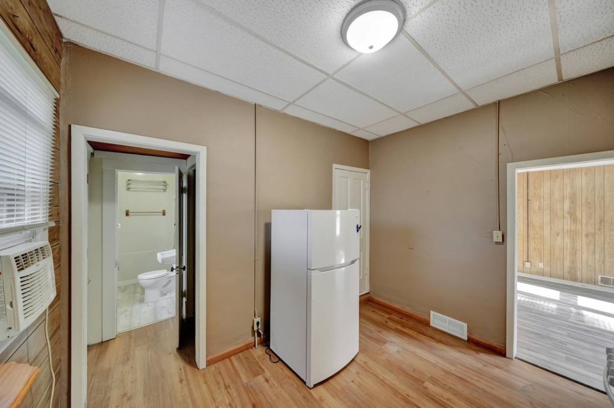 Apartment for rent at 2411 Q St #2, Lincoln, NE 68503