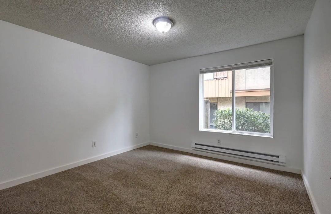Apartment for rent at 2130 S 107th St #E5, Seattle, WA 98168