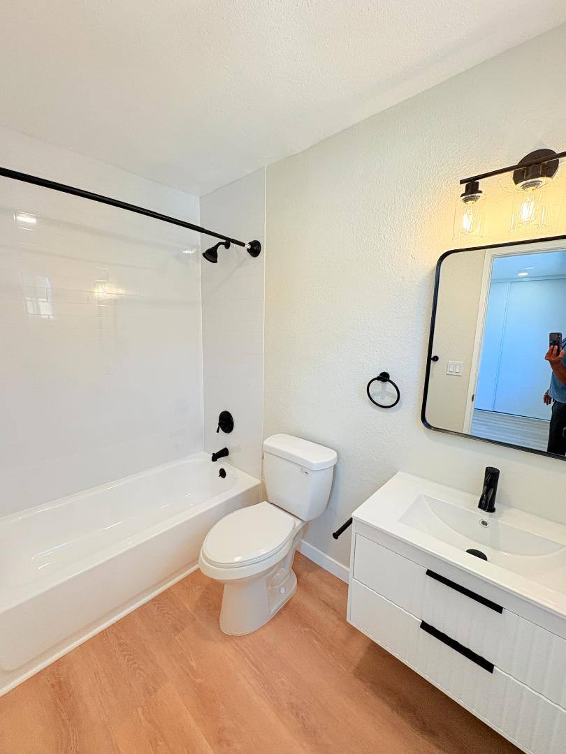 Apartment for rent at 328 S Weitzel St #23, Oceanside, CA 92054