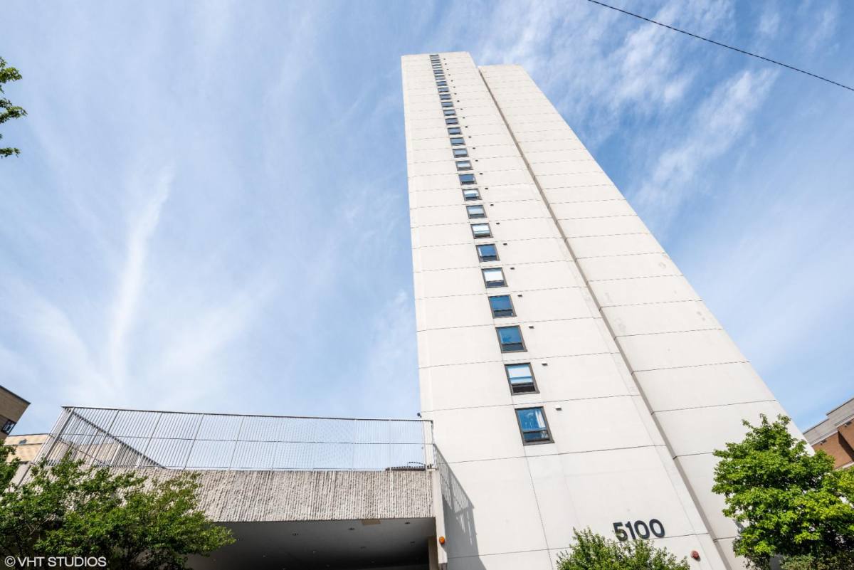 Apartment for rent at 5100 N Marine Dr #4J, Chicago, IL 60640