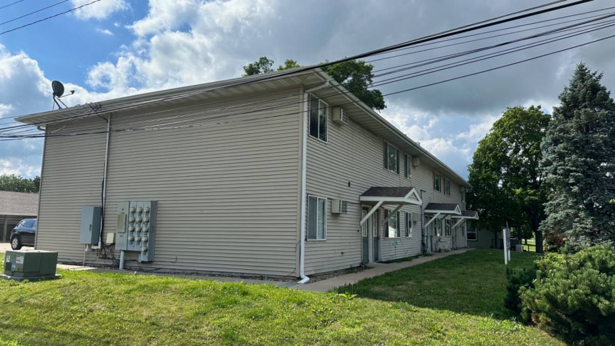 Apartment for rent at 1302 S 11th St #9, Oskaloosa, IA 52577