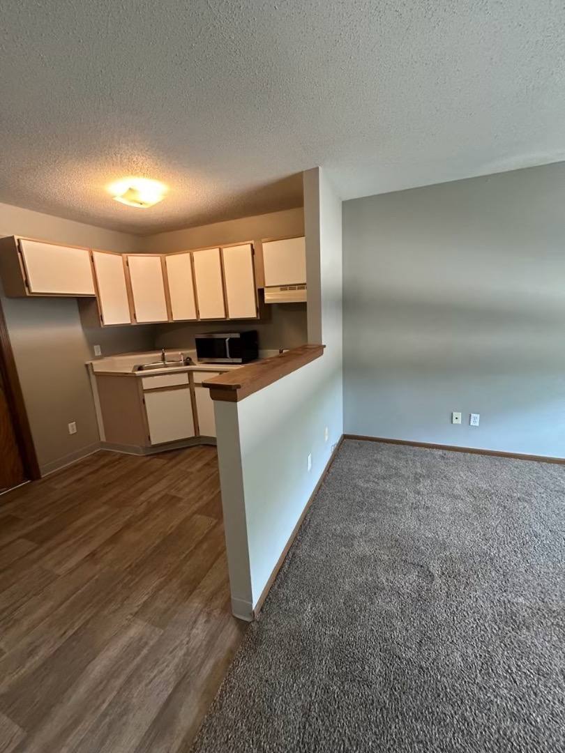 Apartment for rent at 1302 S 11th St #9, Oskaloosa, IA 52577