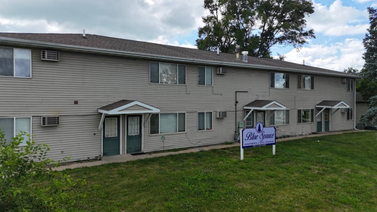 Apartment for rent at 1302 S 11th St #9, Oskaloosa, IA 52577