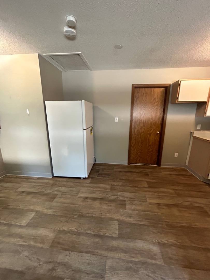 Apartment for rent at 1302 S 11th St #9, Oskaloosa, IA 52577