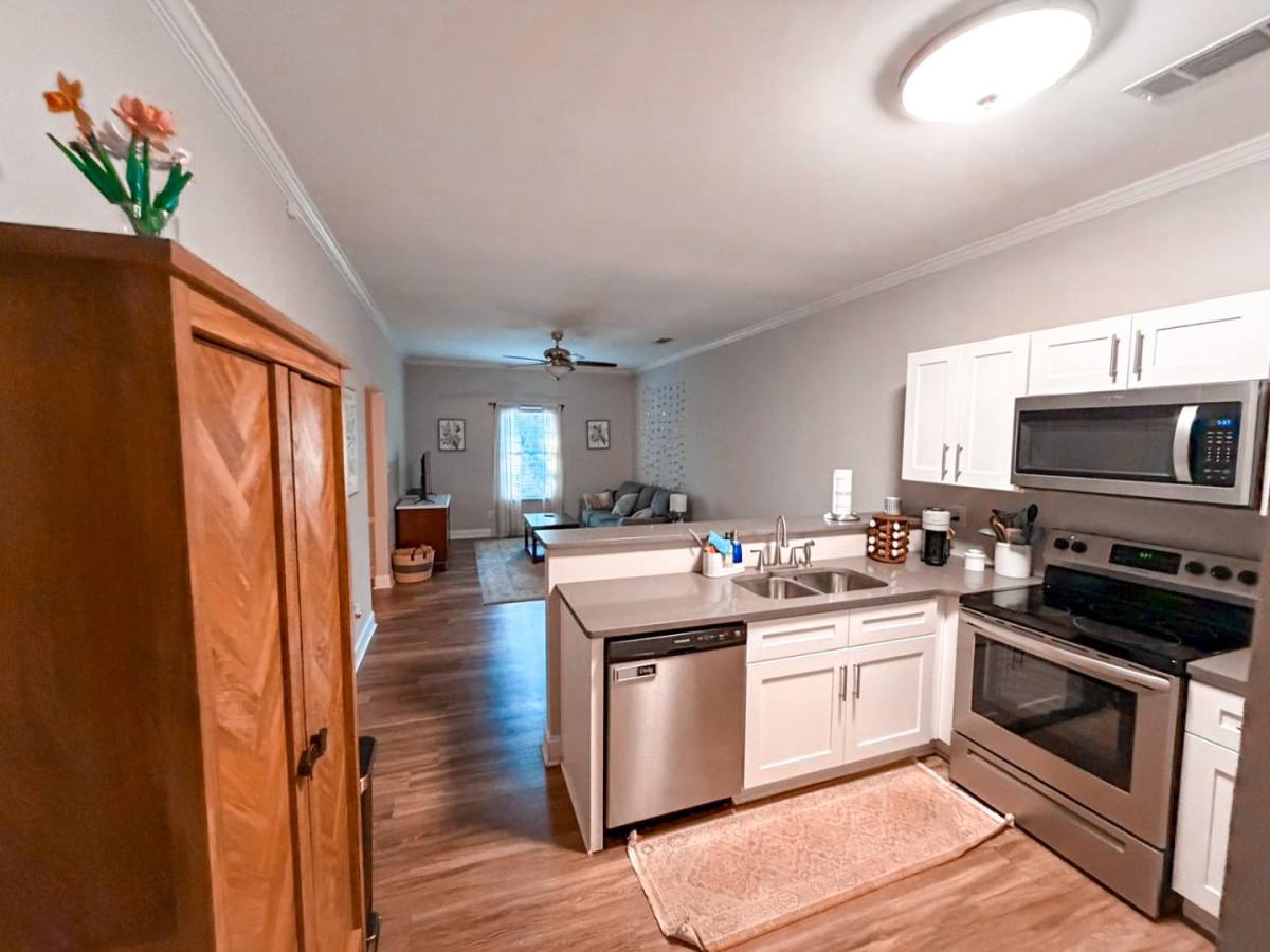 Apartment for rent at 241 N Elbert St #F1, Milledgeville, GA 31061